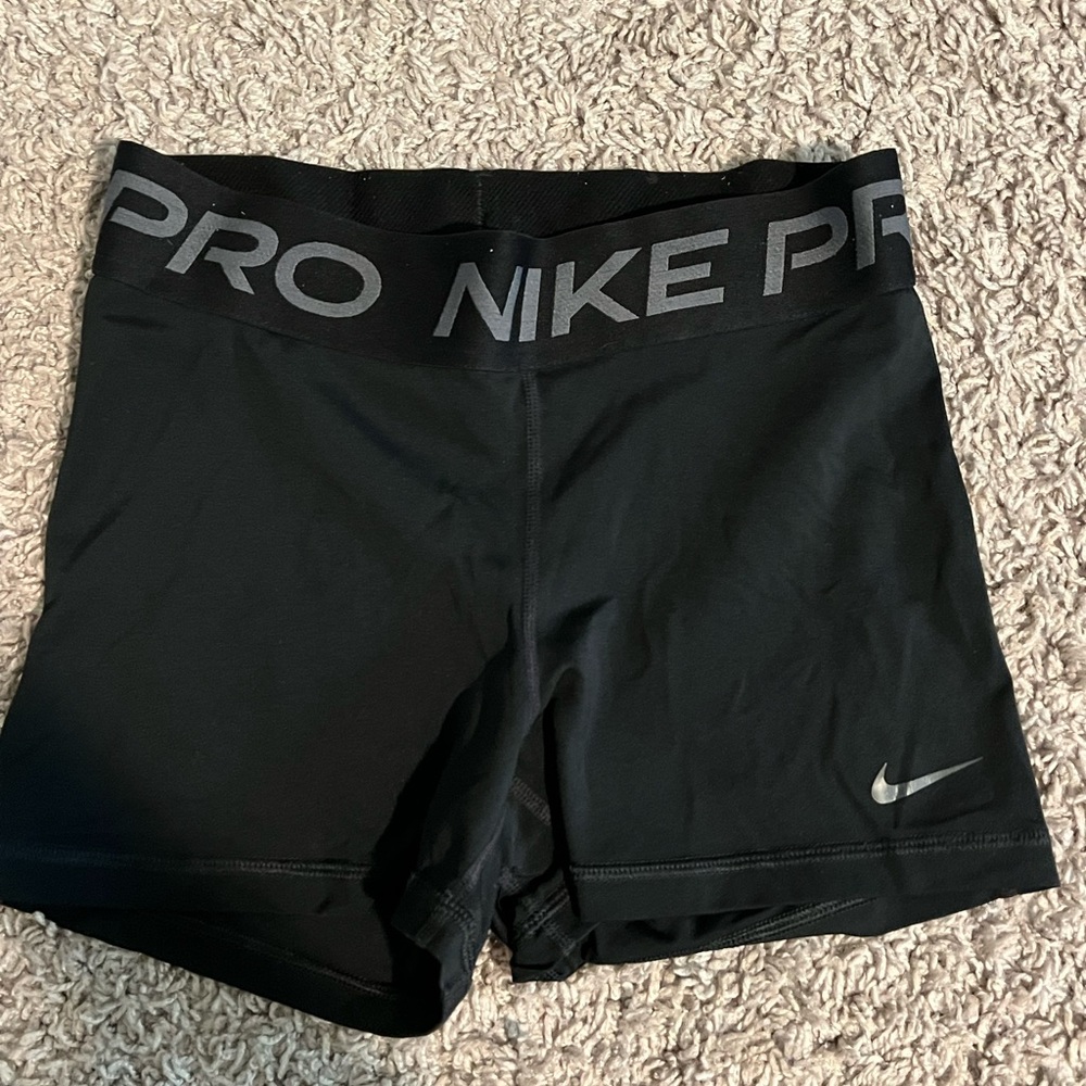 Nike Black Athletic Shorts Moisture-Wicking Performance
